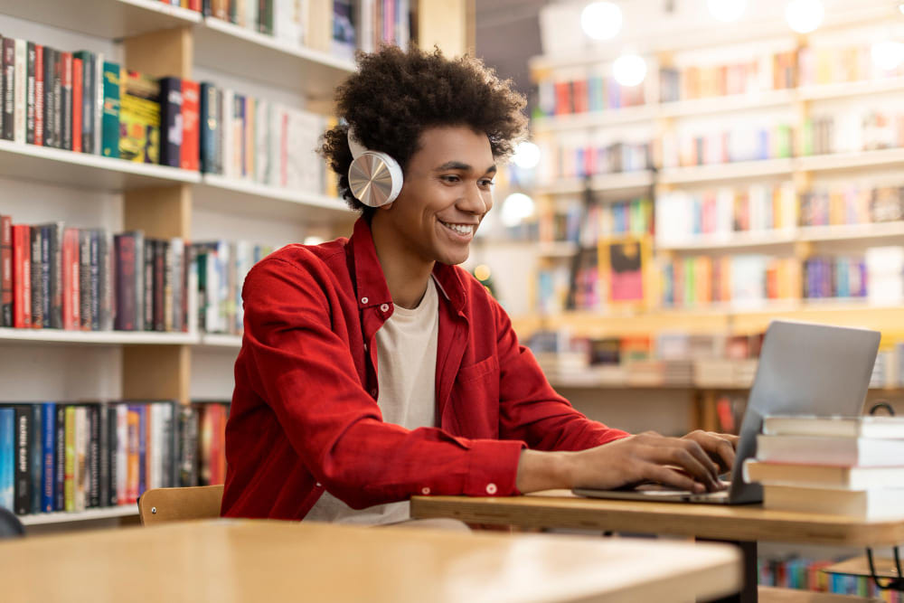 Imagem de capa de Financial Aid Opportunities for Long Term Study Goals