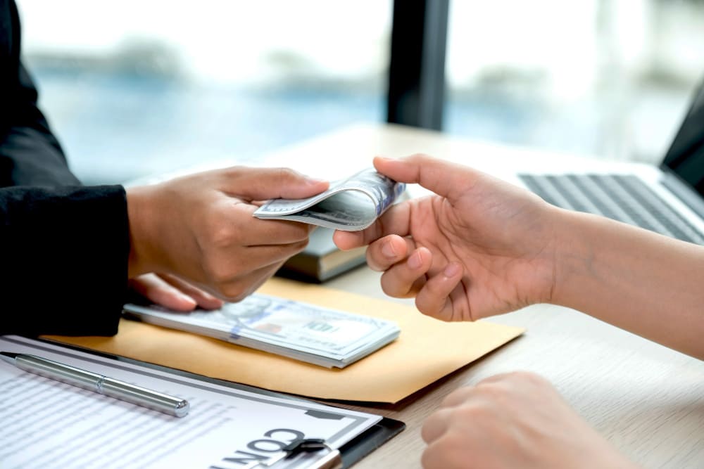 Imagem de capa de Efectos del endeudamiento en la estabilidad económica personal