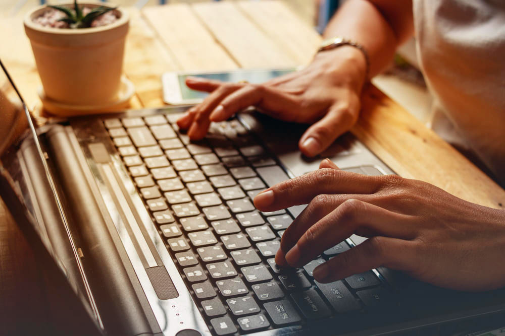 Imagem de capa de Elektrikere, VVS og tømrere: mangel på faglærte